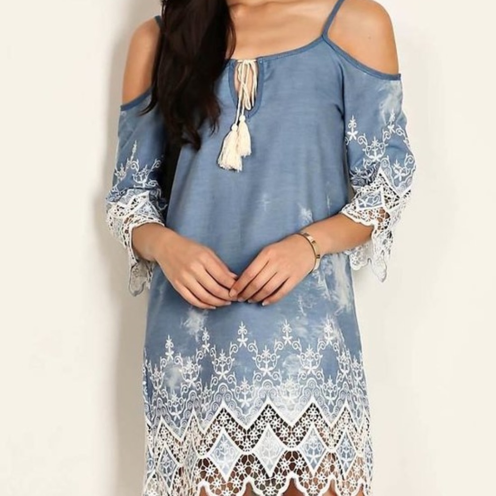 Lemontree.  Dress, Cold-Shoulder